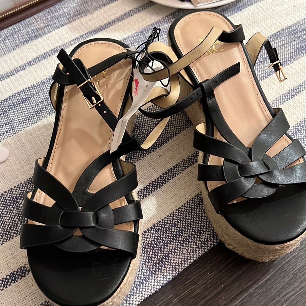 New black wedges